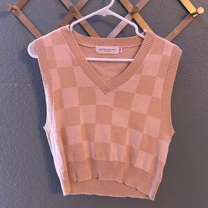NWOT Nectar Clothing Cream Sweater Vest!